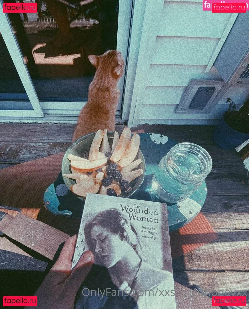 xxsacredhoneyxx Onlyfans Photo Gallery 