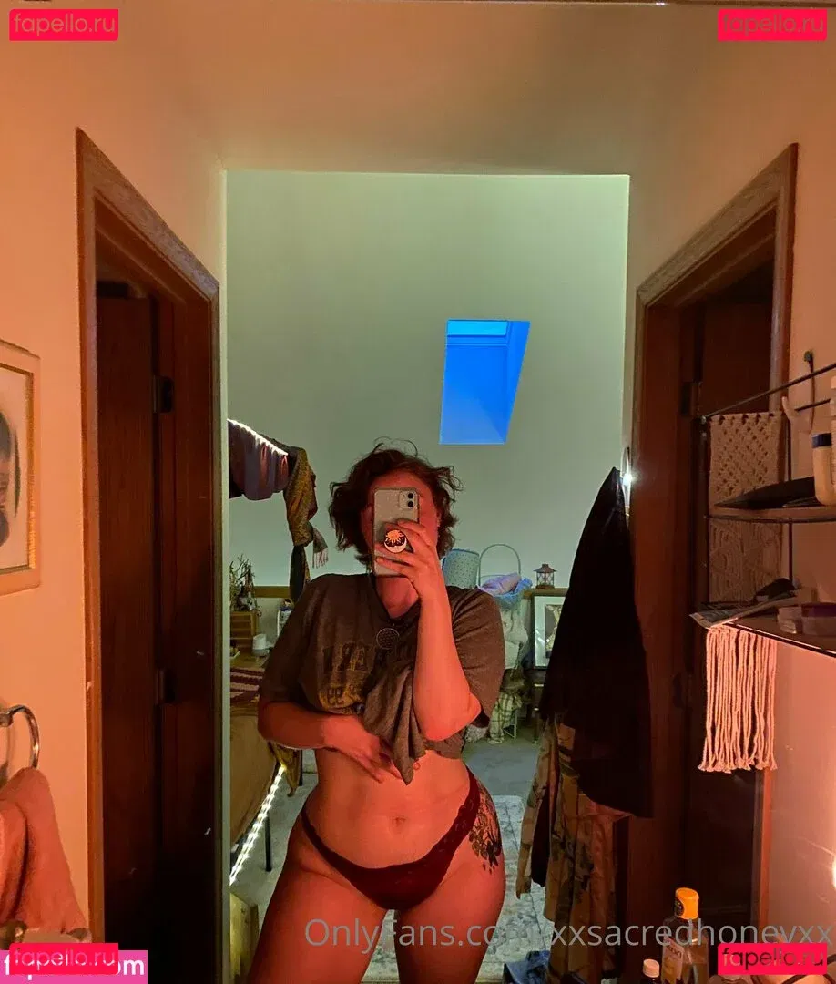 xxsacredhoneyxx Onlyfans Photo Gallery 