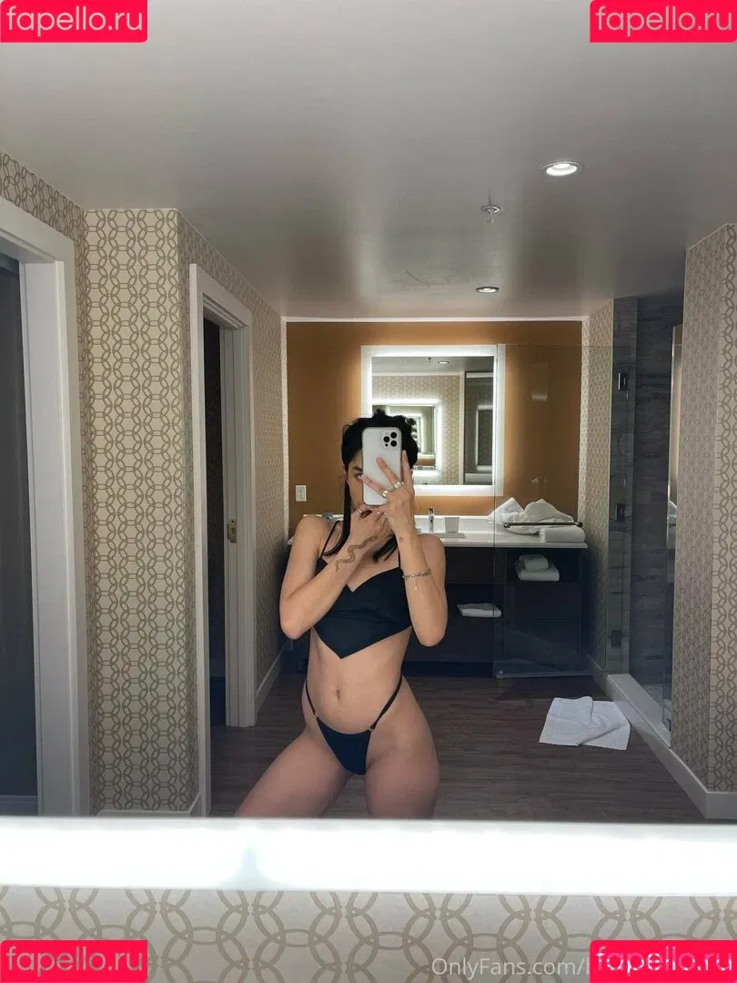 bootsthefeline Onlyfans Photo Gallery 