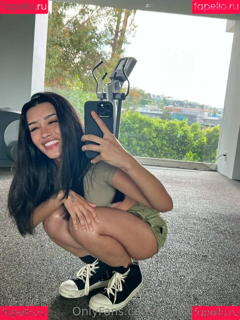 bootsthefeline Onlyfans Photo Gallery 
