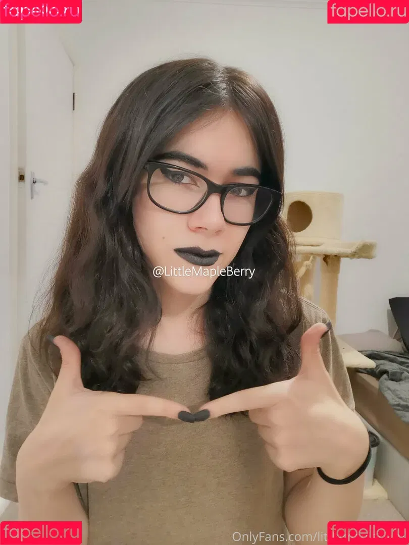 LittleMapleBerry Onlyfans Photo Gallery 