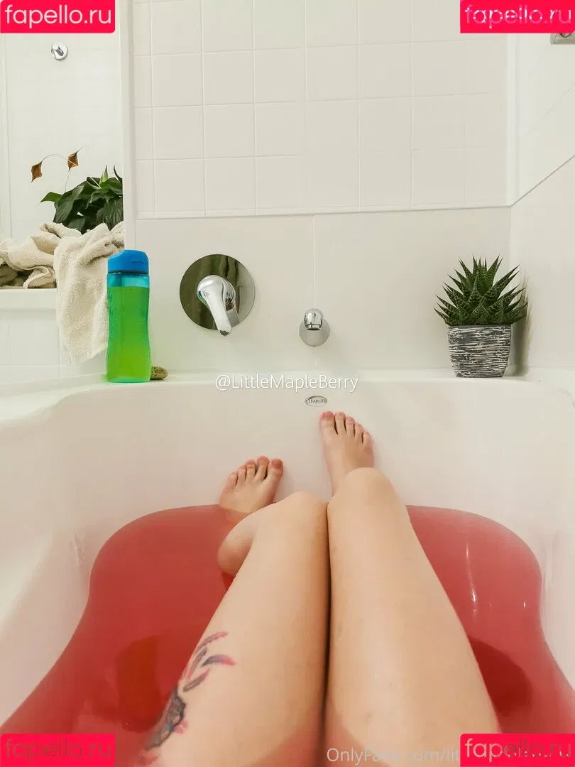 LittleMapleBerry Onlyfans Photo Gallery 