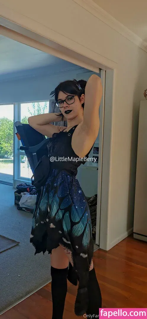 LittleMapleBerry Onlyfans Photo Gallery 