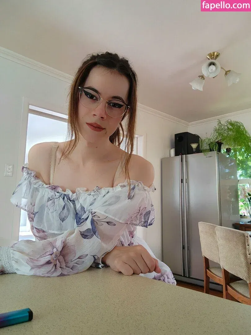 LittleMapleBerry Onlyfans Photo Gallery 