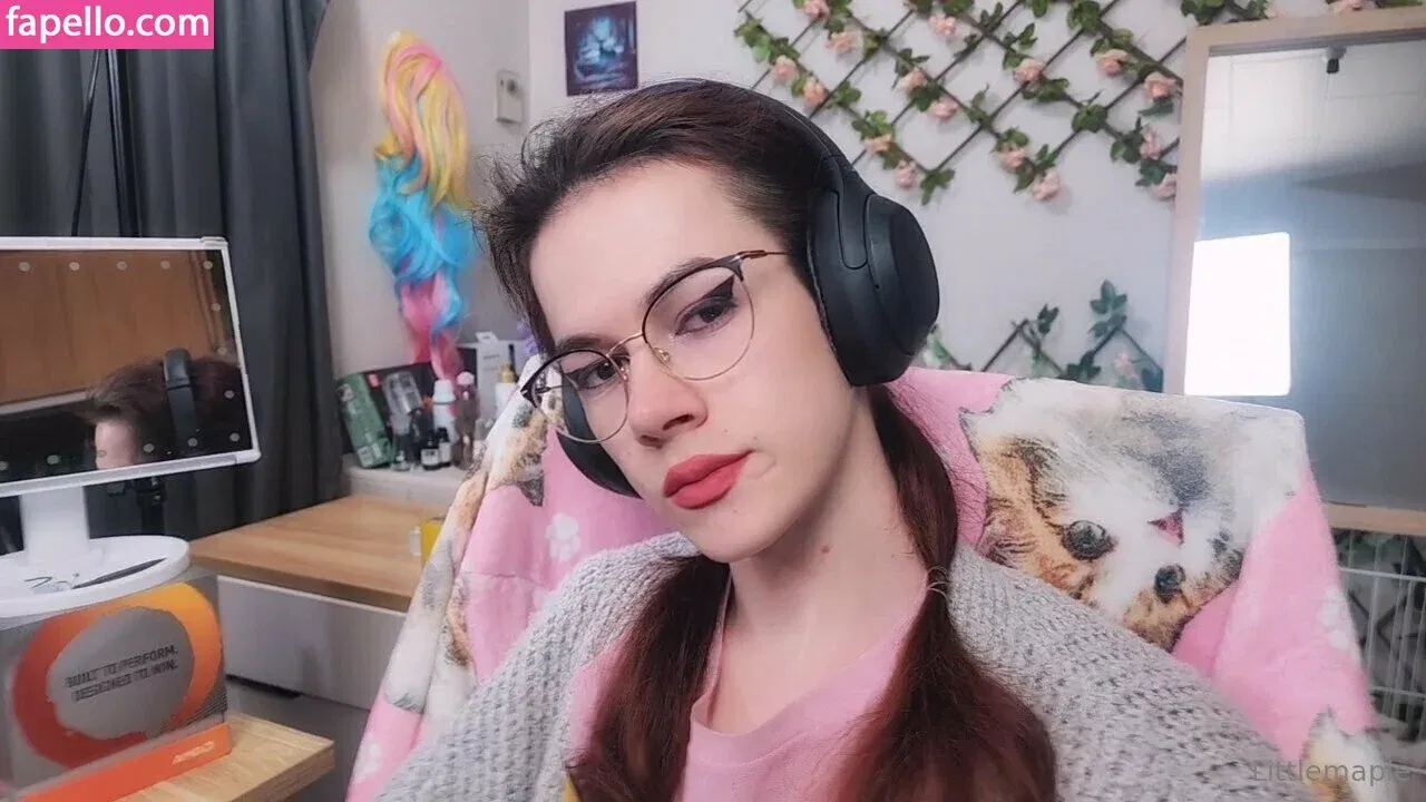 LittleMapleBerry Onlyfans Photo Gallery 