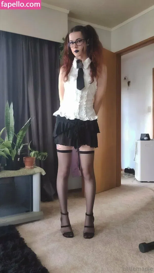 LittleMapleBerry Onlyfans Photo Gallery 