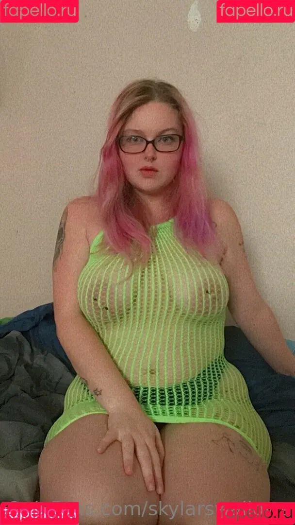 skylarswallows Onlyfans Photo Gallery 