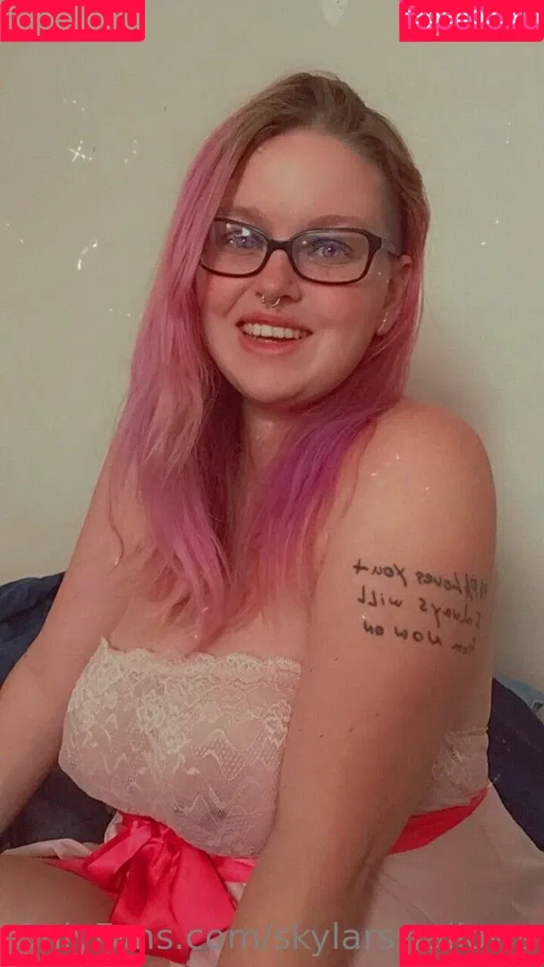 skylarswallows Onlyfans Photo Gallery 