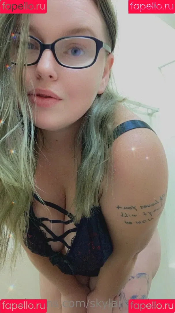 skylarswallows Onlyfans Photo Gallery 