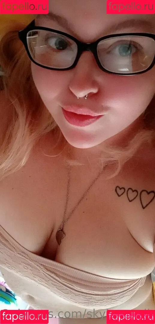 skylarswallows Onlyfans Photo Gallery 