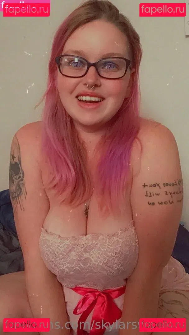 skylarswallows Onlyfans Photo Gallery 