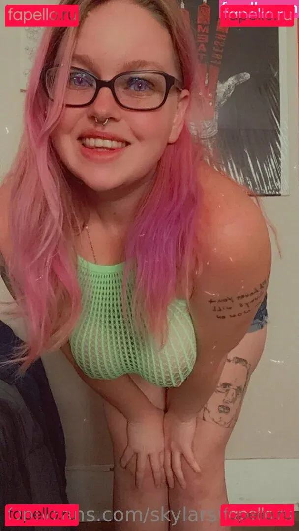 skylarswallows Onlyfans Photo Gallery 