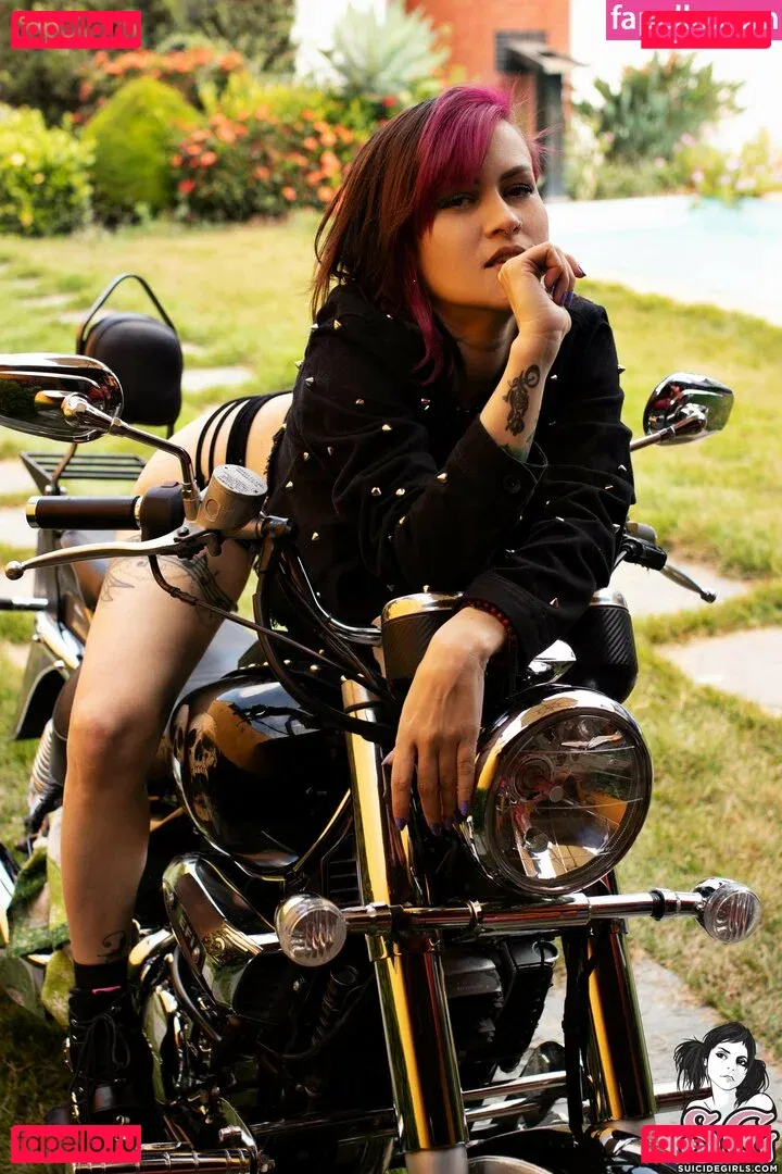 Ninha Suicide Onlyfans Photo Gallery 