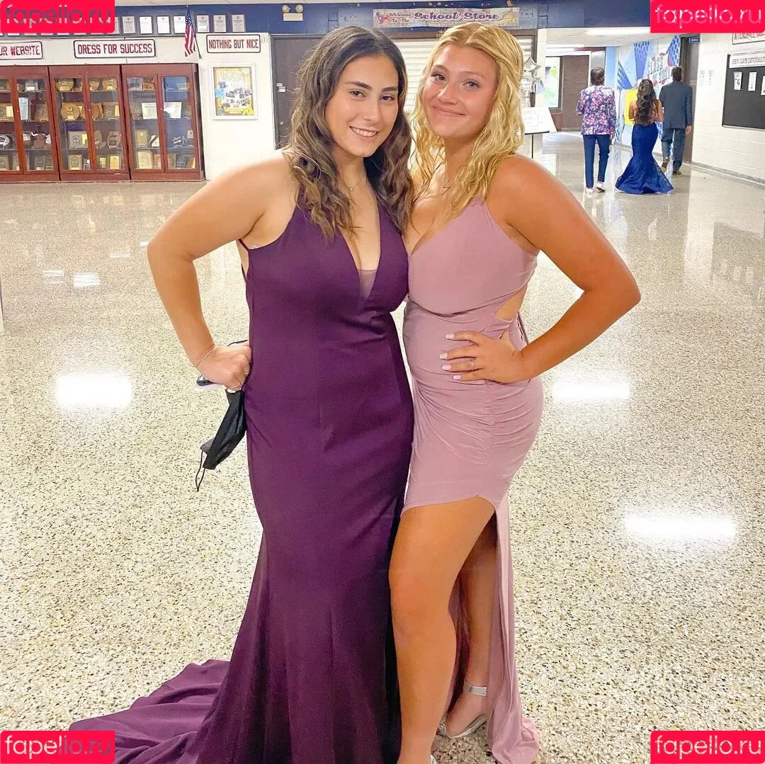 Nicolette Onlyfans Photo Gallery 