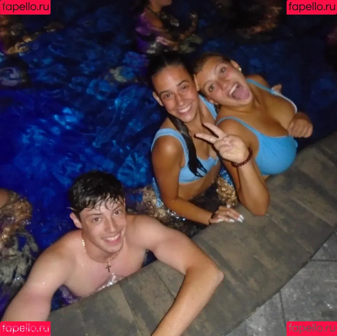 Nicolette Onlyfans Photo Gallery 