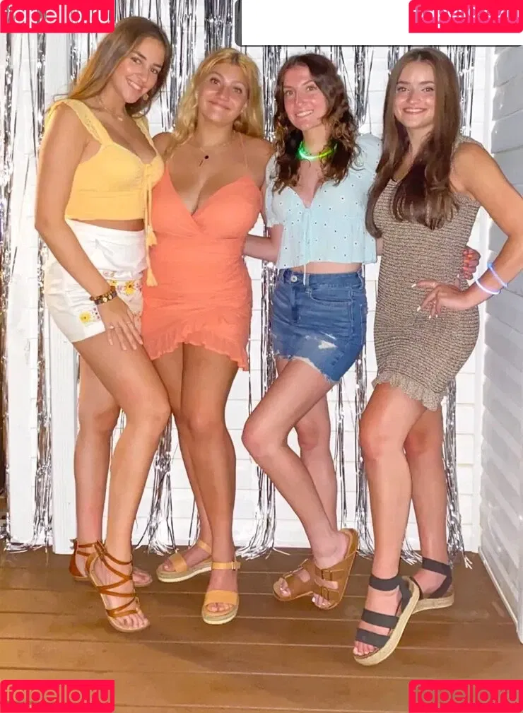 Nicolette Onlyfans Photo Gallery 