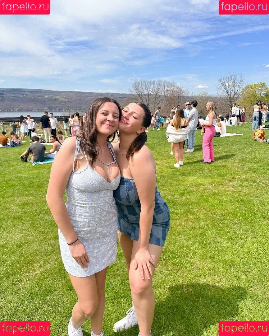 Nicolette Onlyfans Photo Gallery 