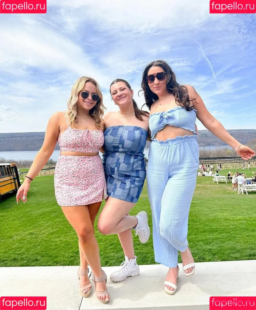 Nicolette Onlyfans Photo Gallery 