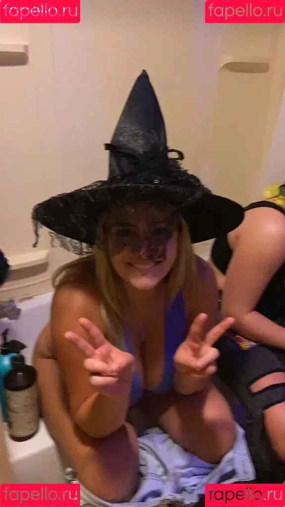 Nicolette Onlyfans Photo Gallery 