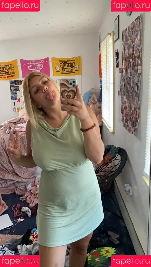 Nicolette Onlyfans Photo Gallery 
