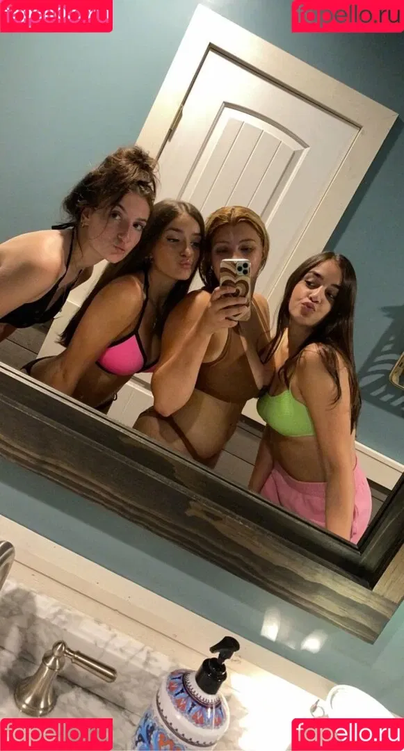 Nicolette Onlyfans Photo Gallery 