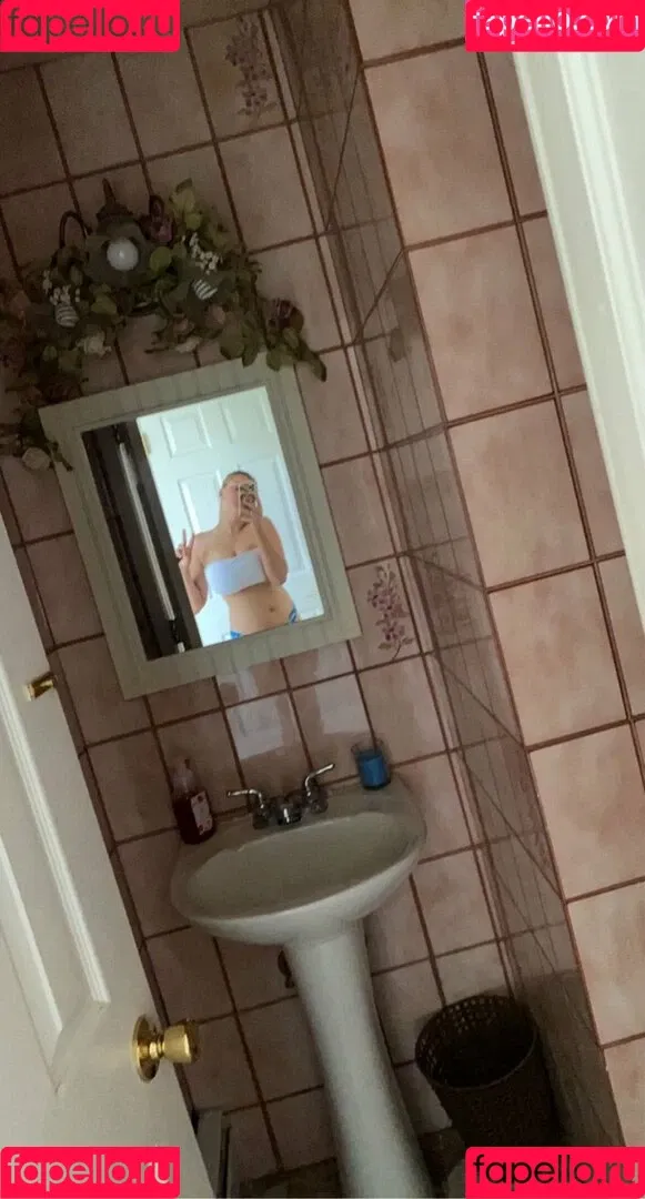Nicolette Onlyfans Photo Gallery 