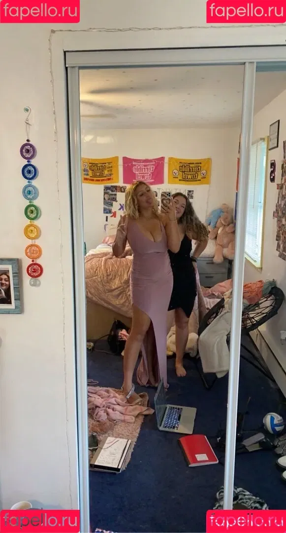 Nicolette Onlyfans Photo Gallery 