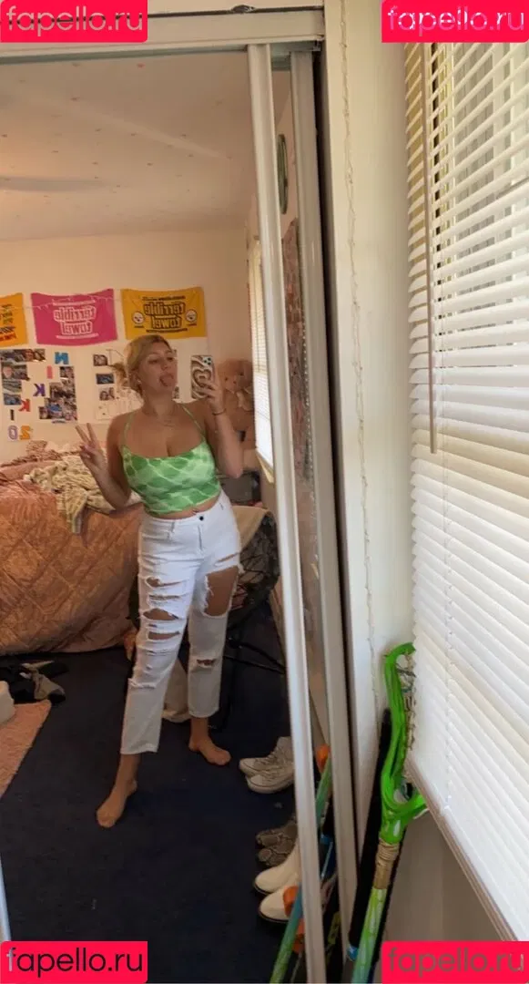 Nicolette Onlyfans Photo Gallery 
