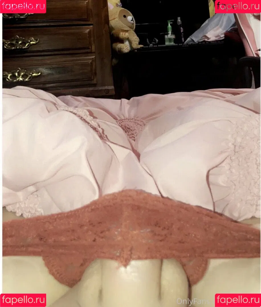 skylakat Onlyfans Photo Gallery 