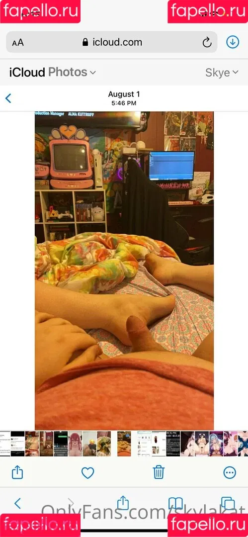 skylakat Onlyfans Photo Gallery 