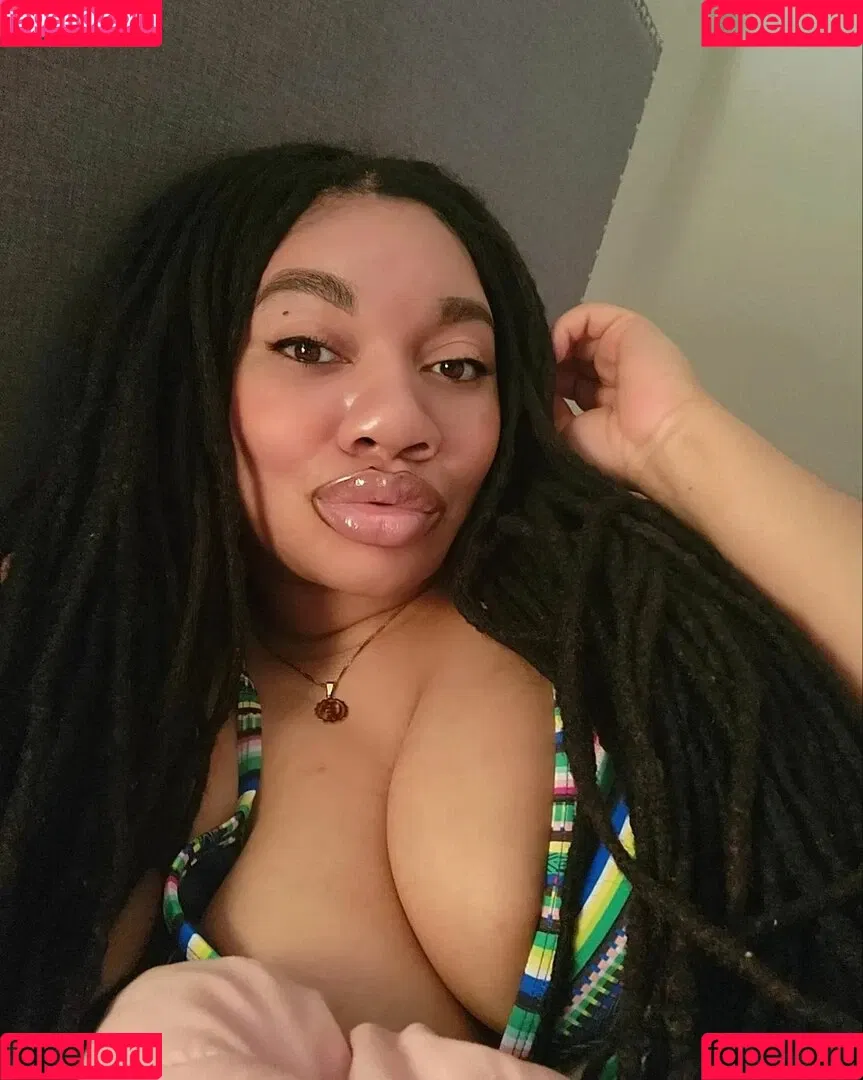 LockedHoneyPrincess Onlyfans Photo Gallery 