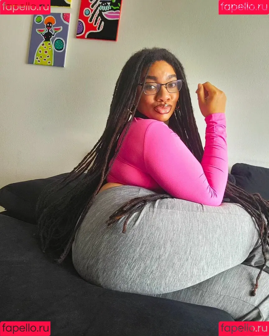LockedHoneyPrincess Onlyfans Photo Gallery 