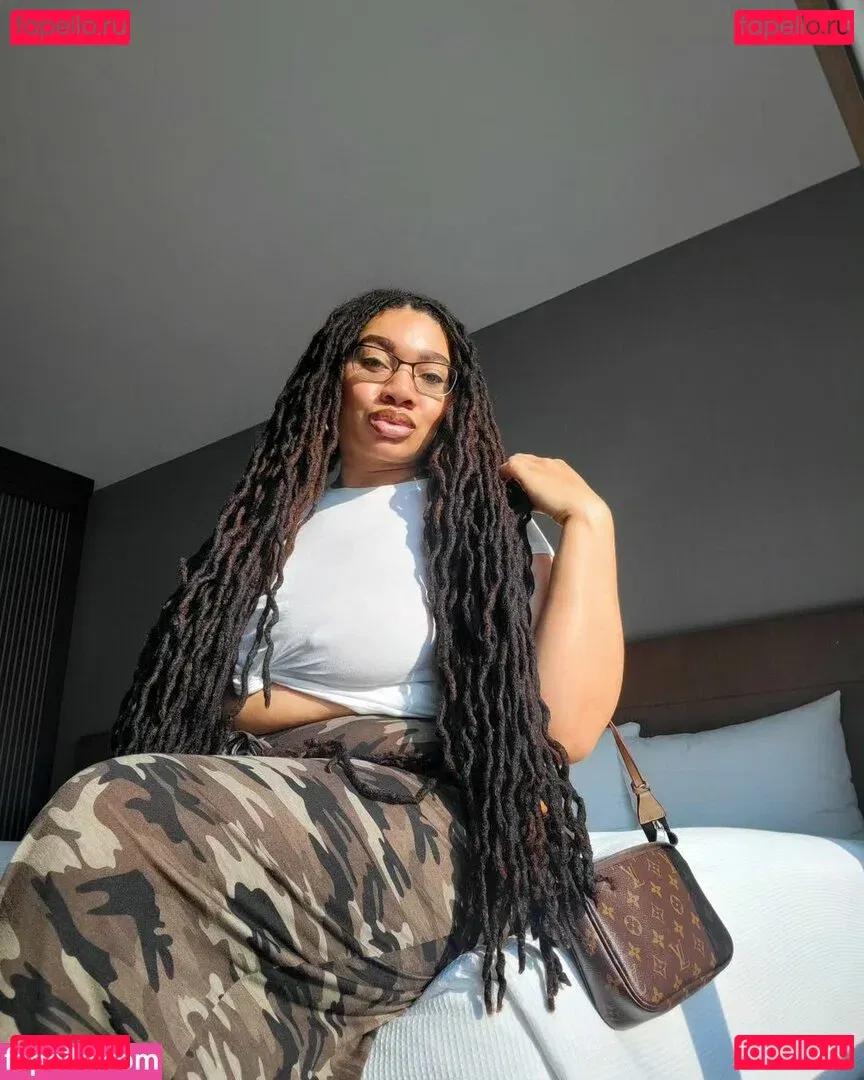 LockedHoneyPrincess Onlyfans Photo Gallery 