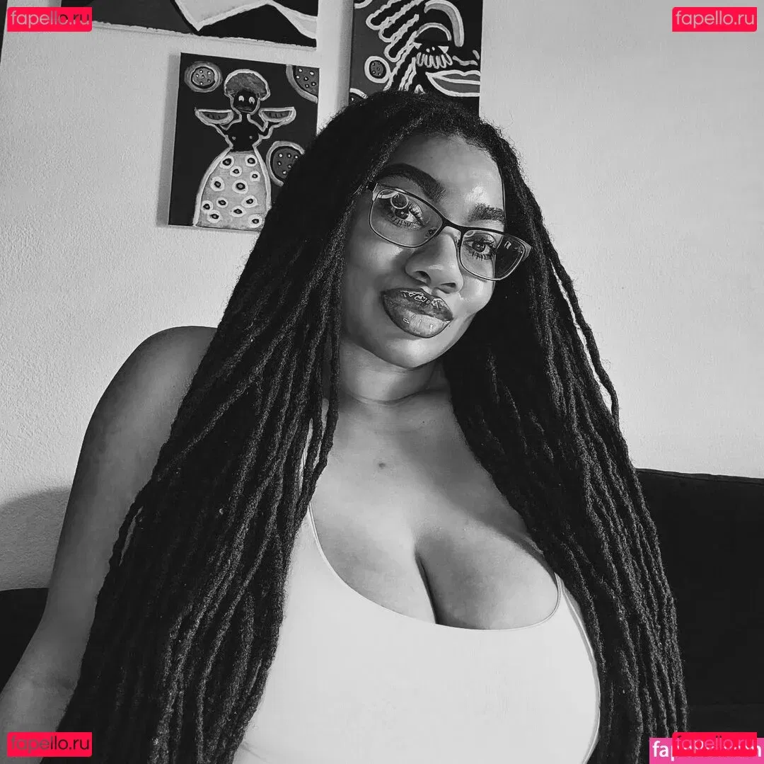 LockedHoneyPrincess Onlyfans Photo Gallery 