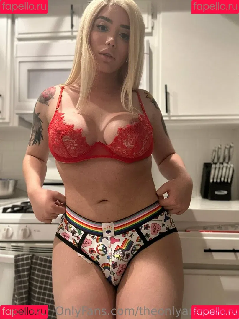 theonlyanaconda Onlyfans Photo Gallery 