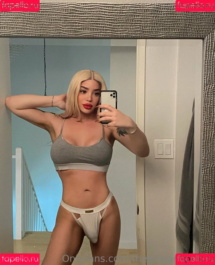 theonlyanaconda Onlyfans Photo Gallery 