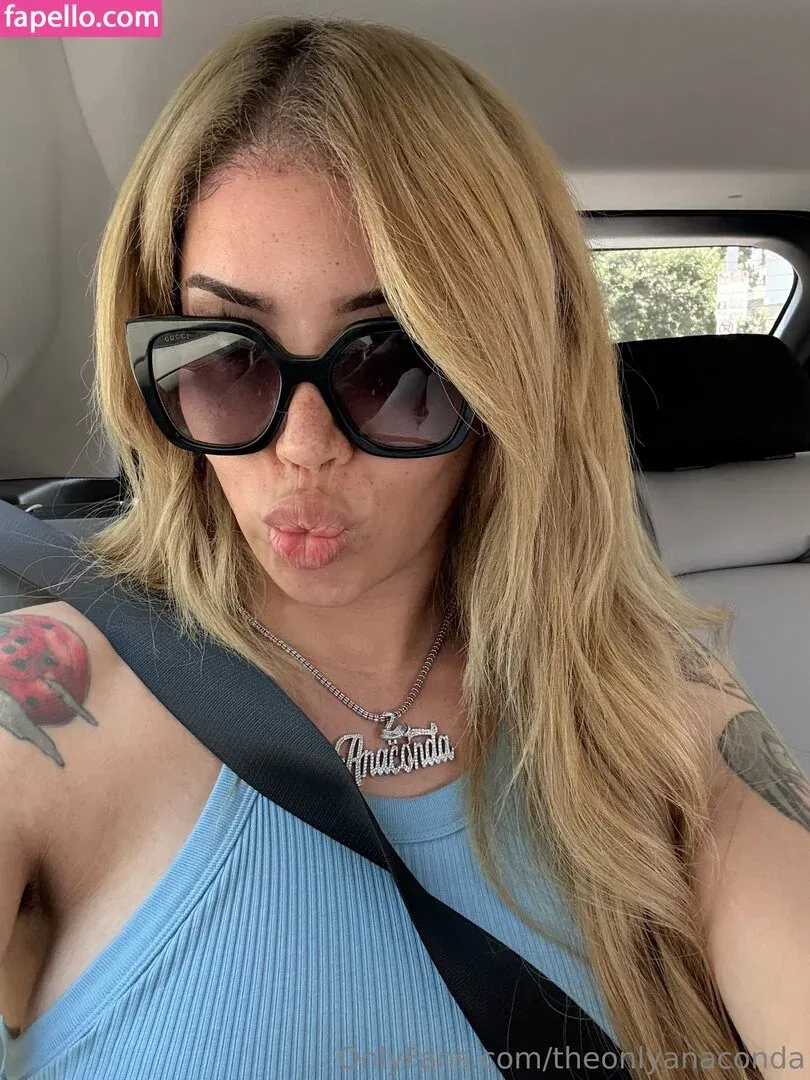 theonlyanaconda Onlyfans Photo Gallery 