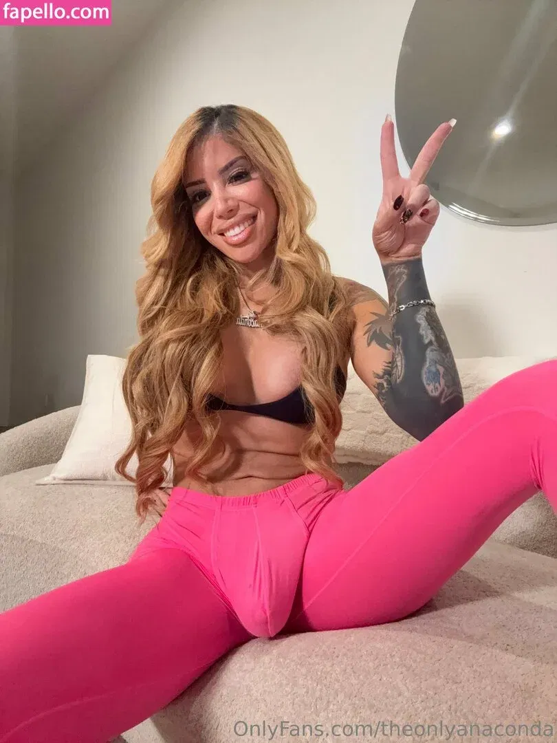 theonlyanaconda Onlyfans Photo Gallery 