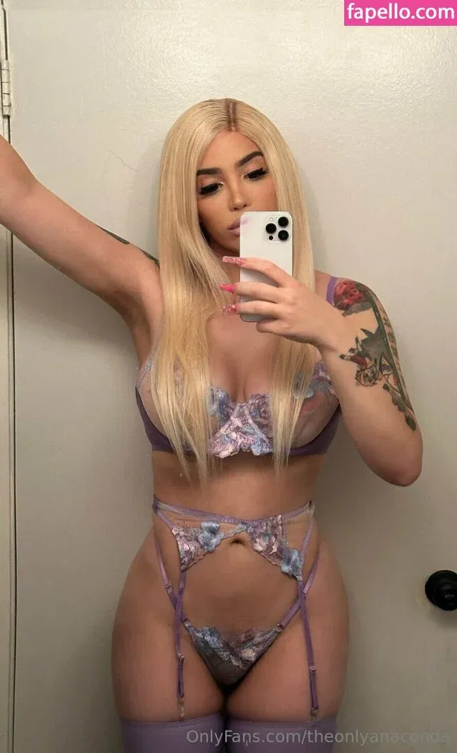 theonlyanaconda Onlyfans Photo Gallery 