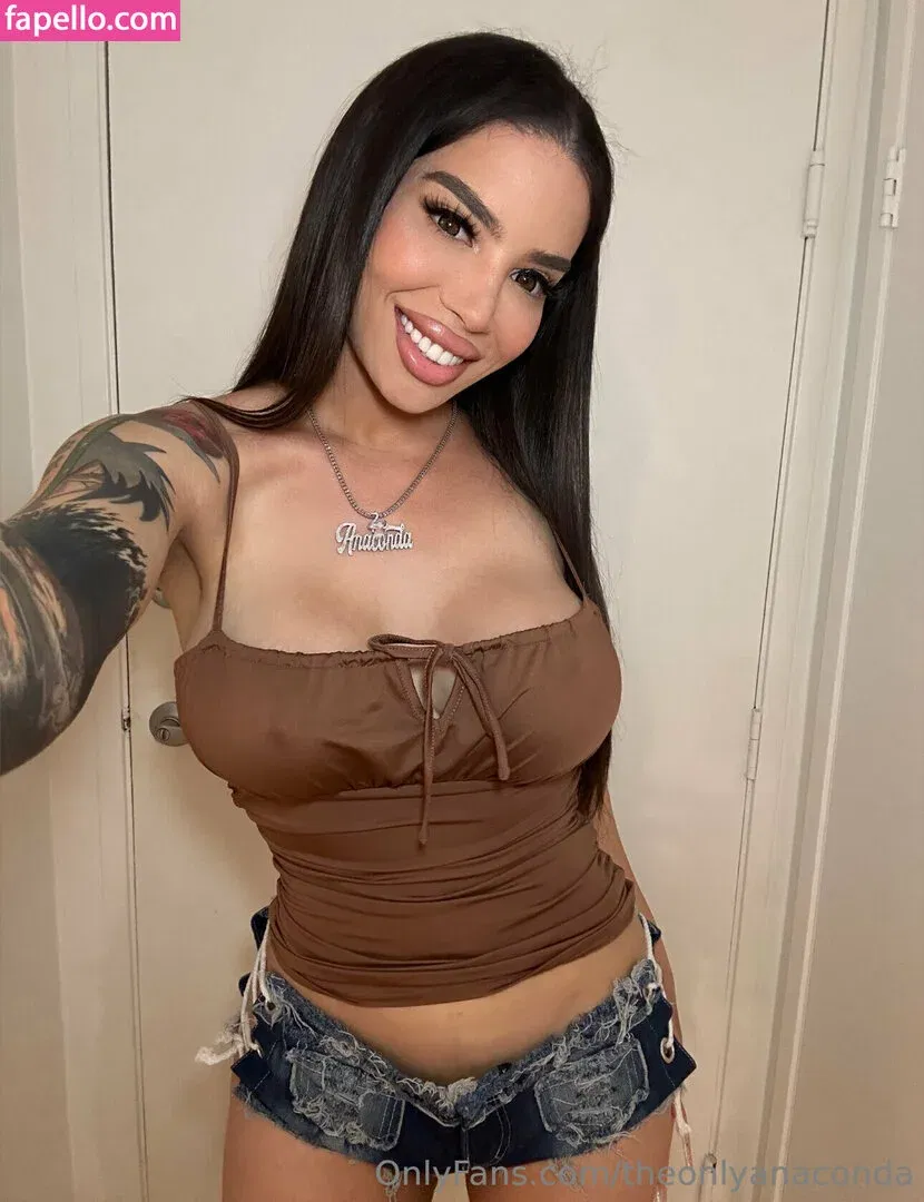 theonlyanaconda Onlyfans Photo Gallery 