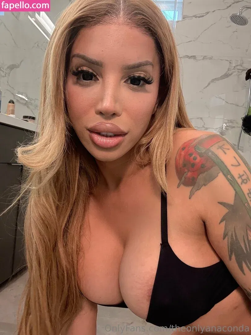 theonlyanaconda Onlyfans Photo Gallery 