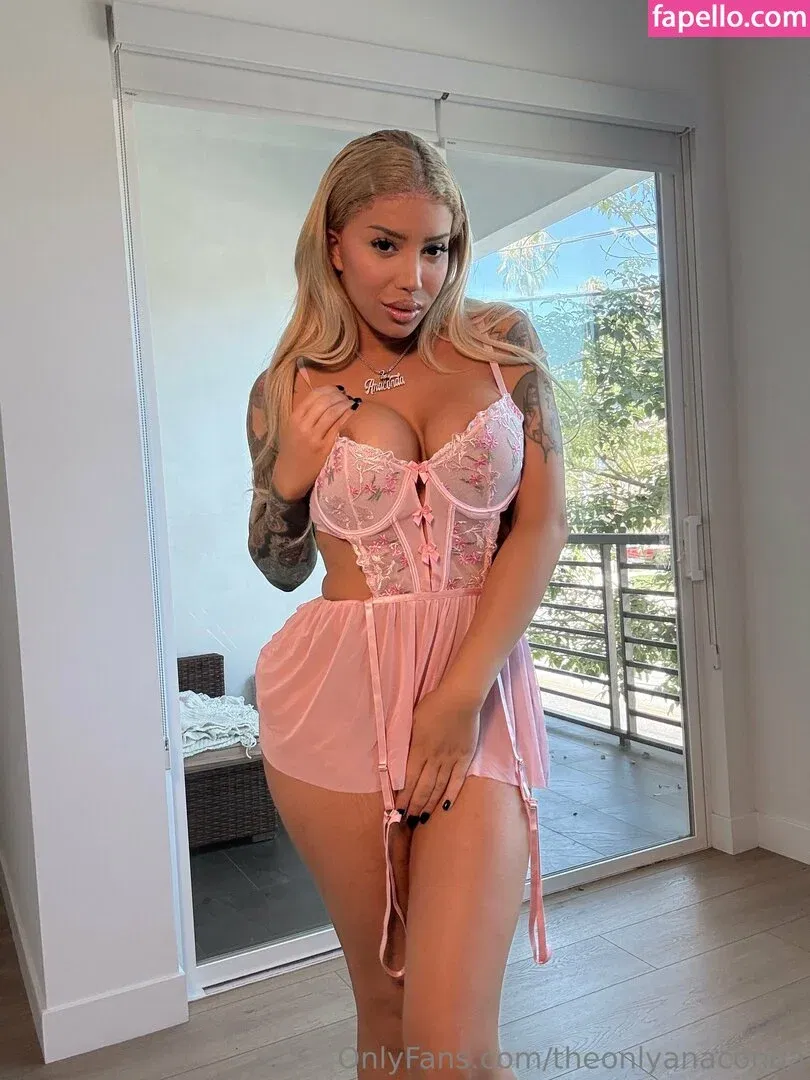 theonlyanaconda Onlyfans Photo Gallery 