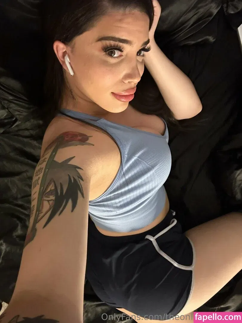 theonlyanaconda Onlyfans Photo Gallery 