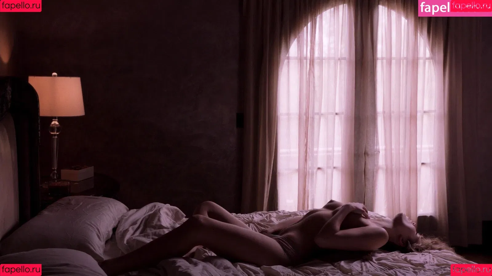 Lili Simmons Onlyfans Photo Gallery 