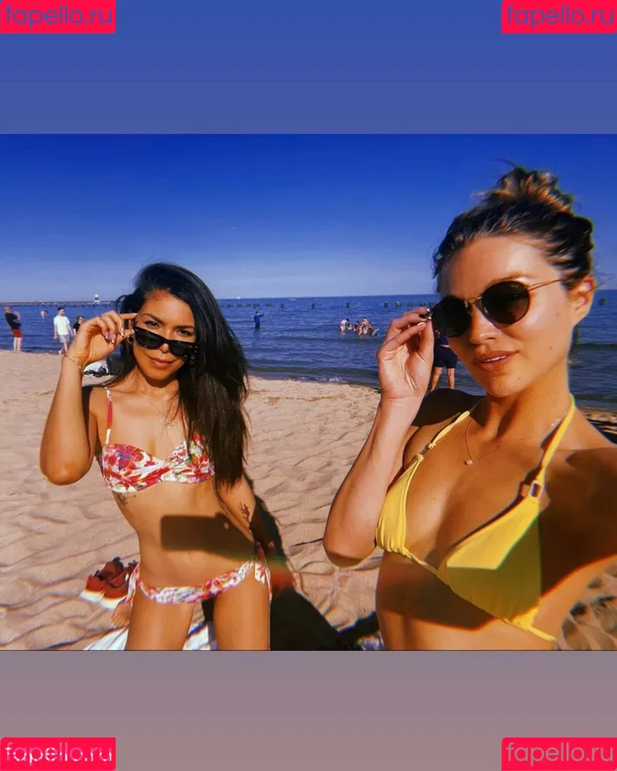 Lili Simmons Onlyfans Photo Gallery 