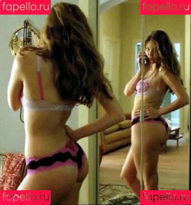 Lili Simmons Onlyfans Photo Gallery 