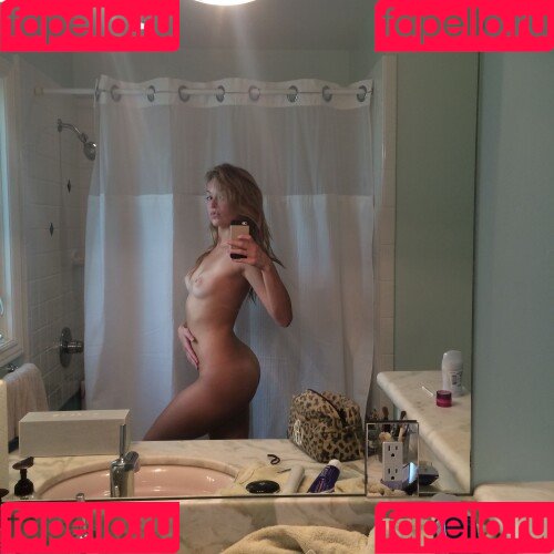 Lili Simmons Onlyfans Photo Gallery 