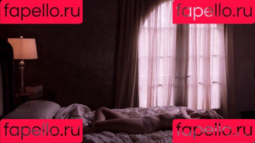 Lili Simmons Onlyfans Photo Gallery 