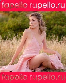 Lili Simmons Onlyfans Photo Gallery 