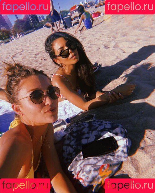 Lili Simmons Onlyfans Photo Gallery 